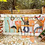 Art & Joy Pula