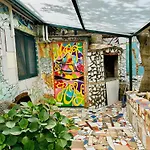Hostel Art & Joy *