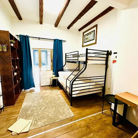 Hostal Art & Joy