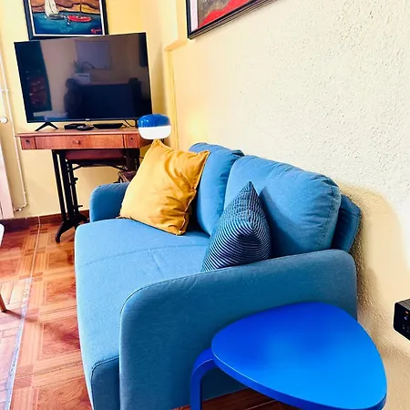Hostel Art & Joy *