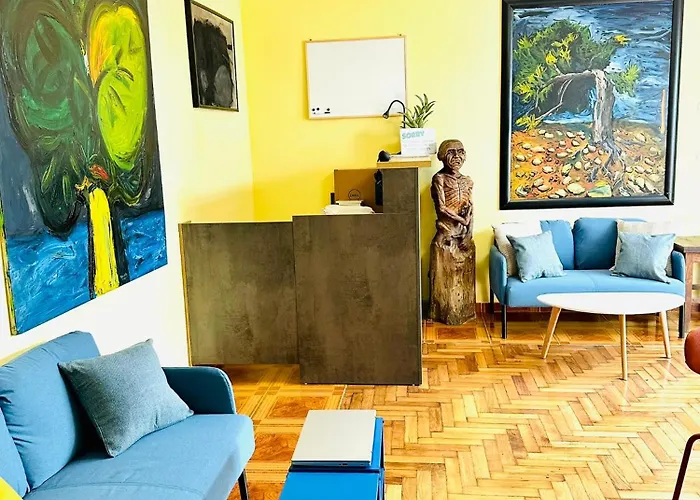 Art & Joy Hostel Πούλα