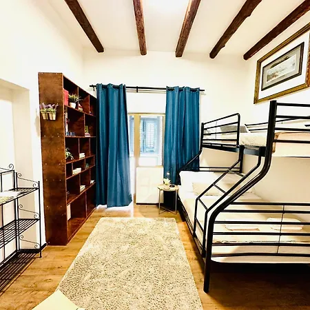 Art & Joy Хостел